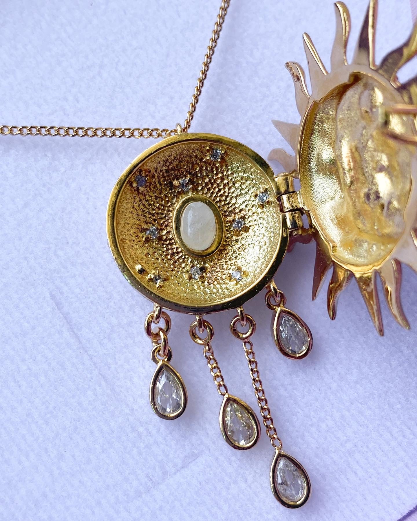 Collares