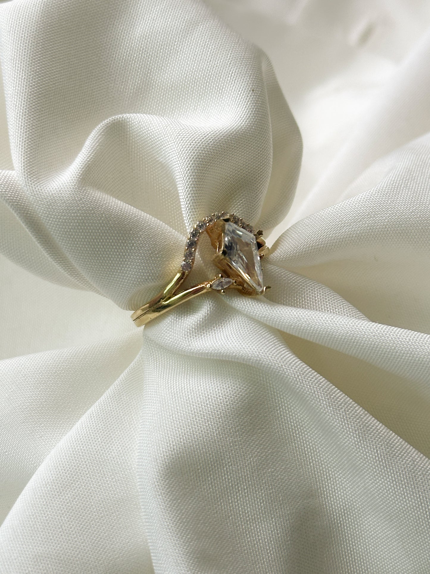 Anillo Elmira