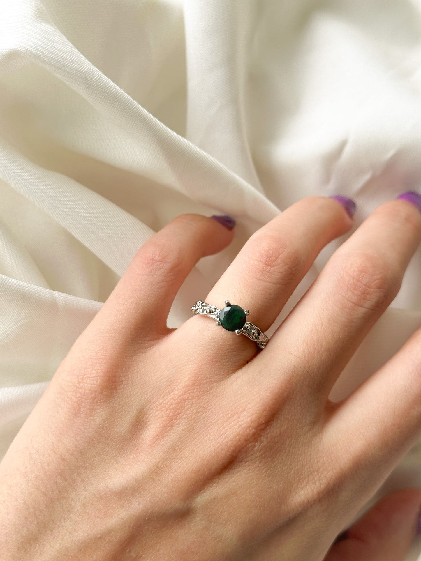 Anillo Bosque Encantado ópalo negro