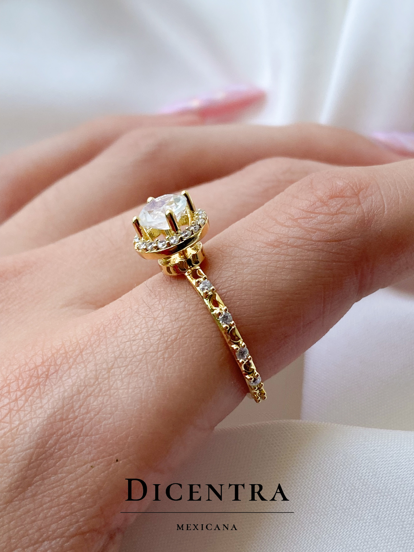 Anillo Fátima Piedra Luna