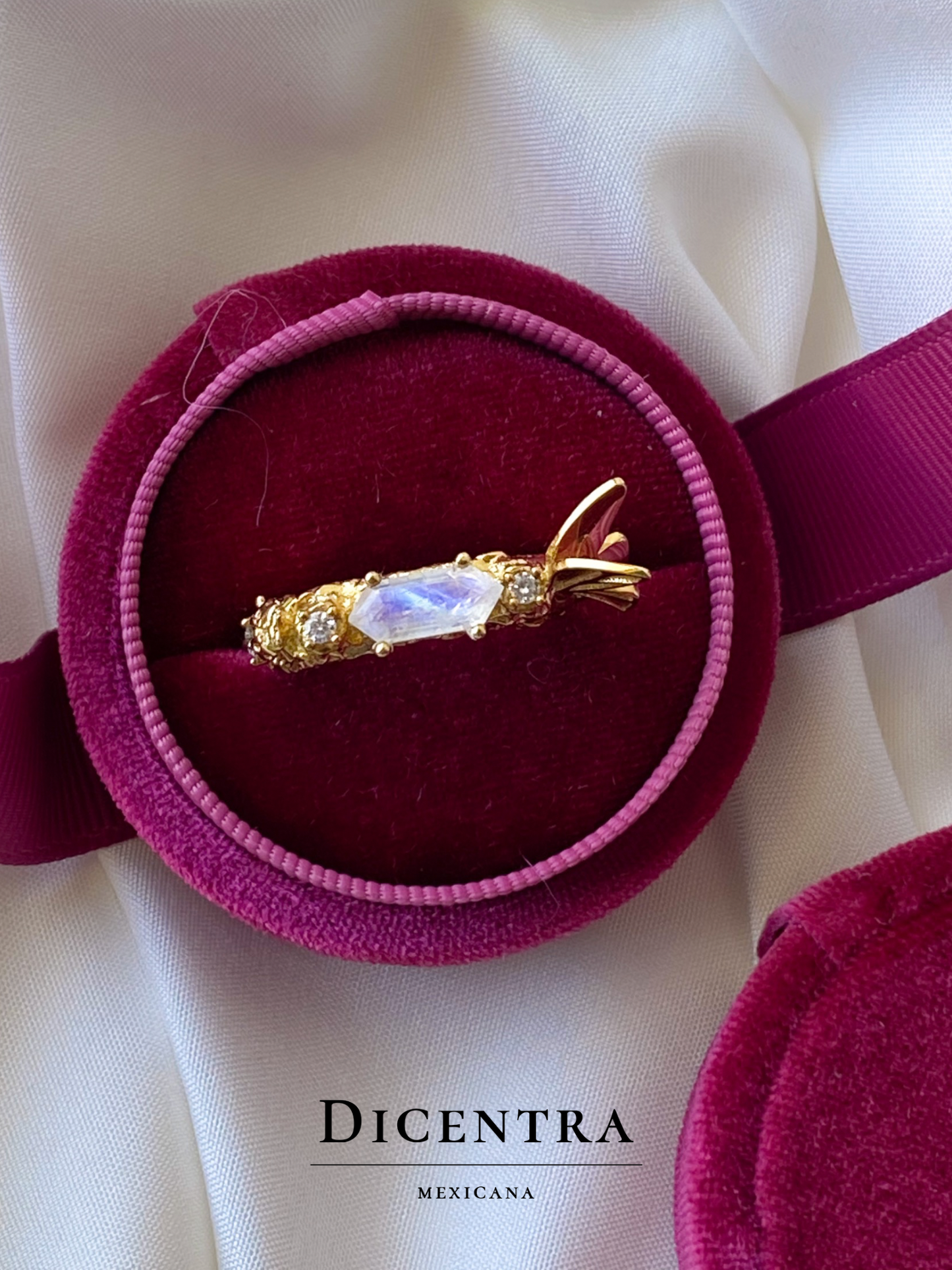 Anillo Mariposa Piedra Luna