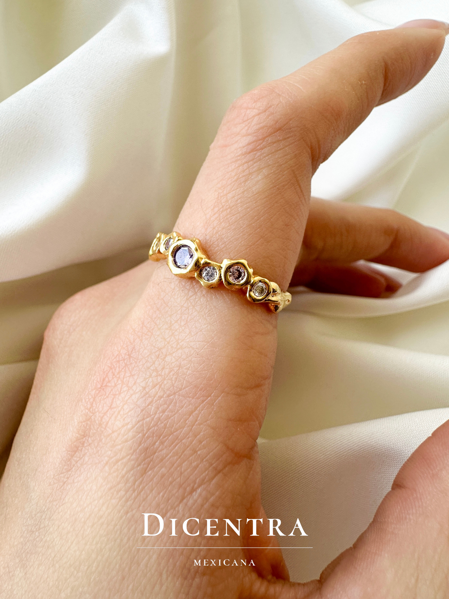 Anillo burbuja violeta