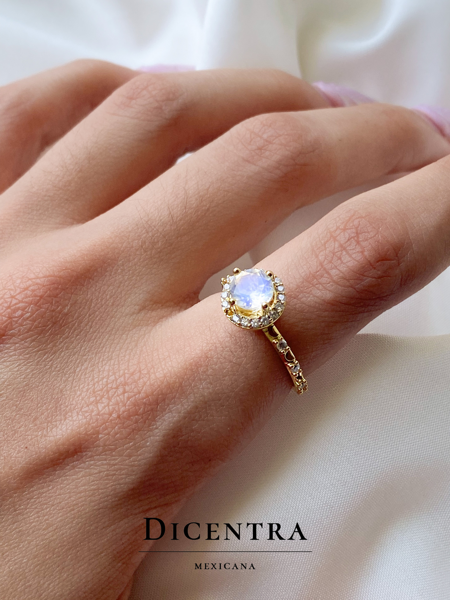 Anillo Fátima Piedra Luna