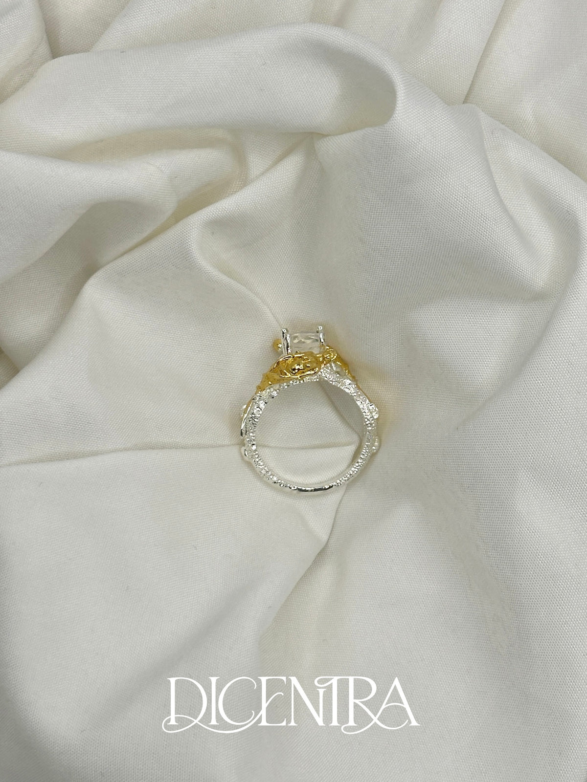 Anillo Sirena Piedra Luna