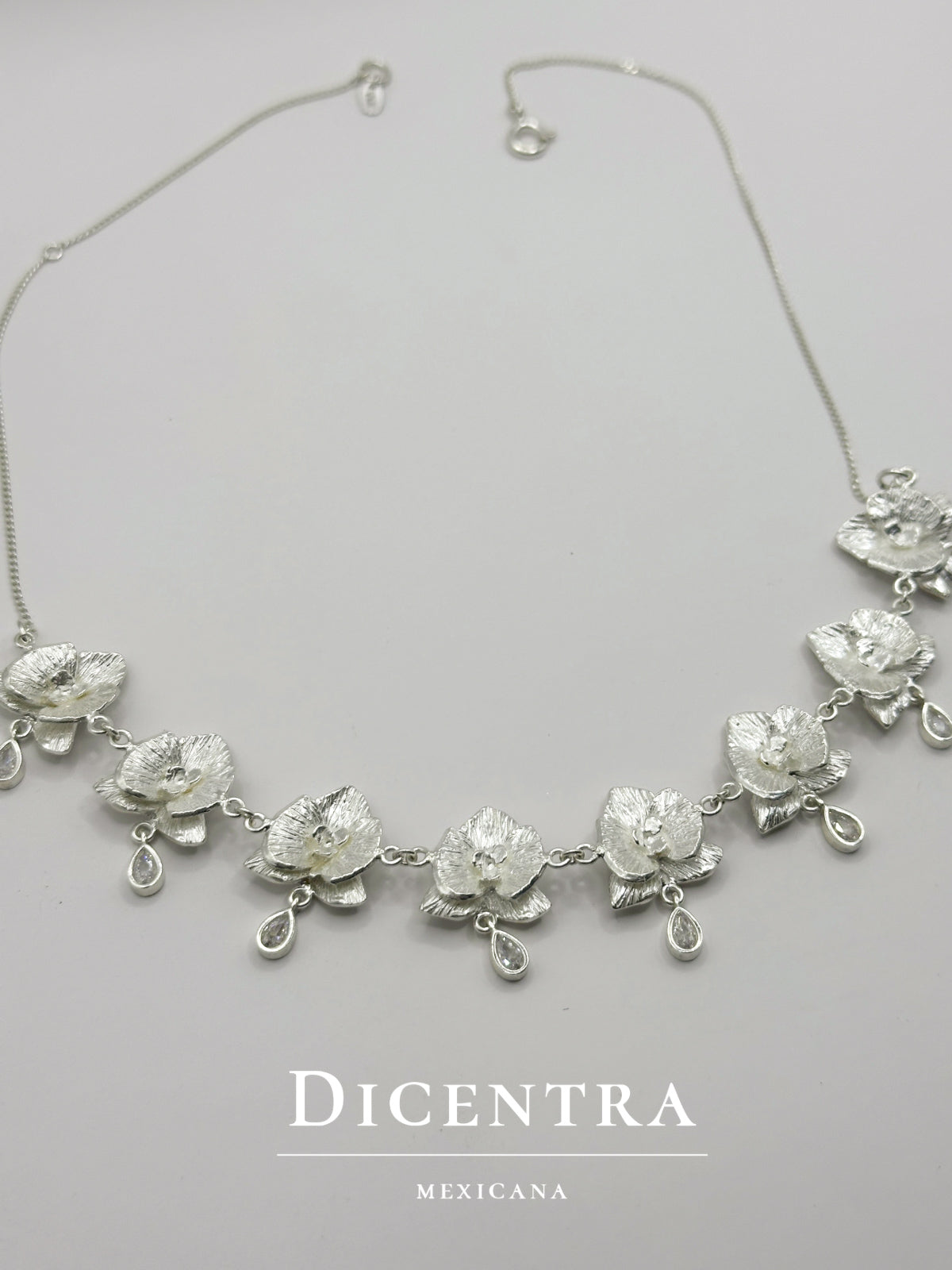 Collar Orquídea Ed. navideña