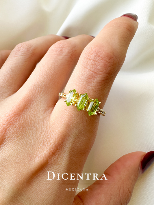 Anillo Claro de Luna Peridoto